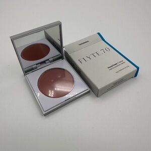 Flyte.70 Warm Cheek Crème - Tenderness